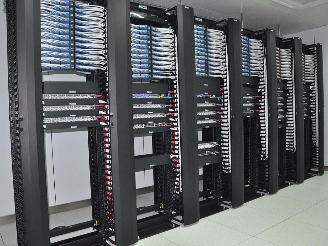 弱電工程機柜布線